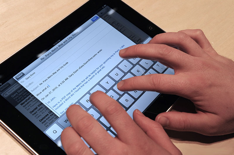 Cómo limpiar una pantalla táctil y mantener tu móvil como el primer día