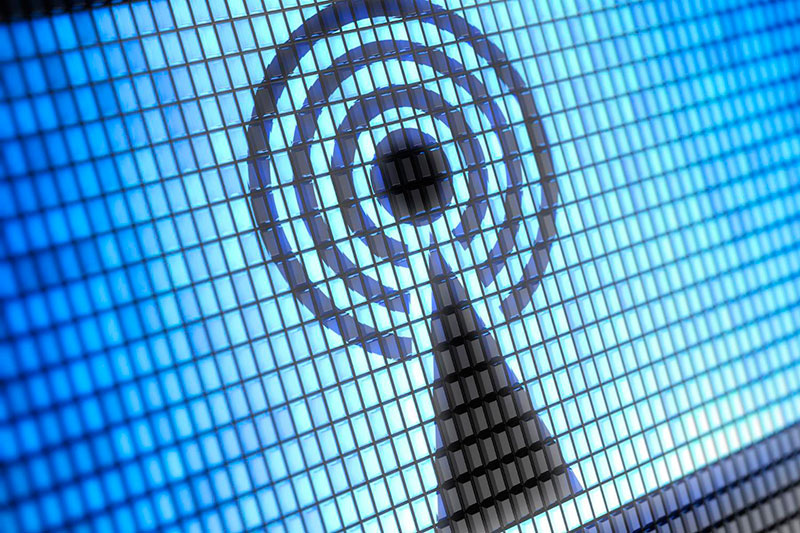 Dale una nueva vida a tu viejo ordenador convirtiéndolo en un repetidor wifi