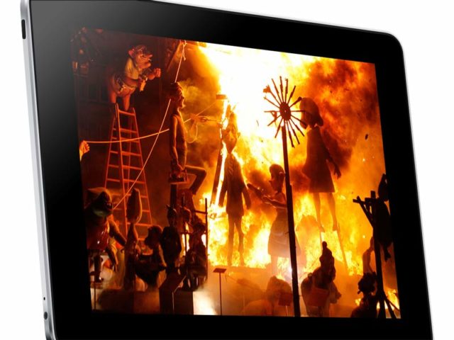 Apps y webs para vivir las Fallas: ¡no te pierdas ni un acto!