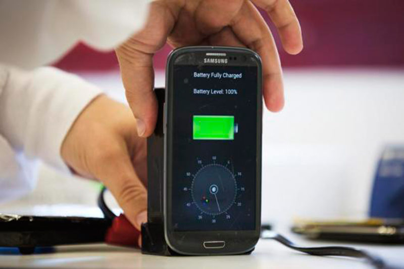 Cargar un smartphone en un minuto ahora es posible