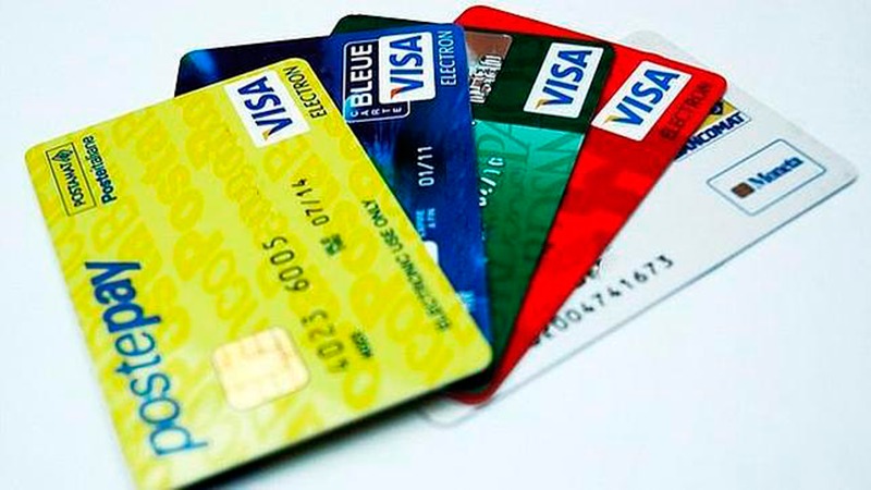 Cómo elegir una tarjeta de crédito: revolving o exclusiva