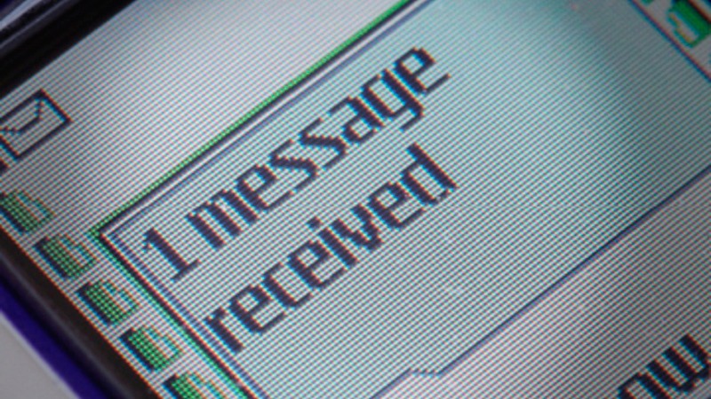 España destierra el envío de SMS