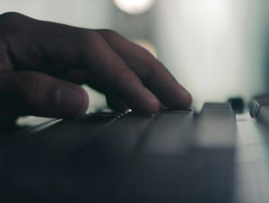 Descubre el teclado virtual láser para tu móvil