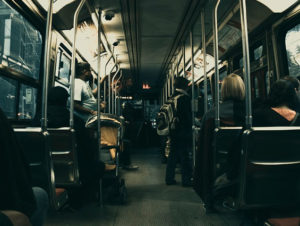 ¿Qué derechos tienes al viajar en autobús?