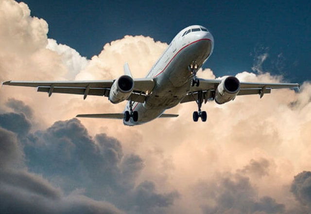 ¿Aviones con fibra óptica?