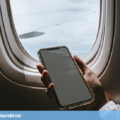 ¿Se puede usar el móvil en el avión?